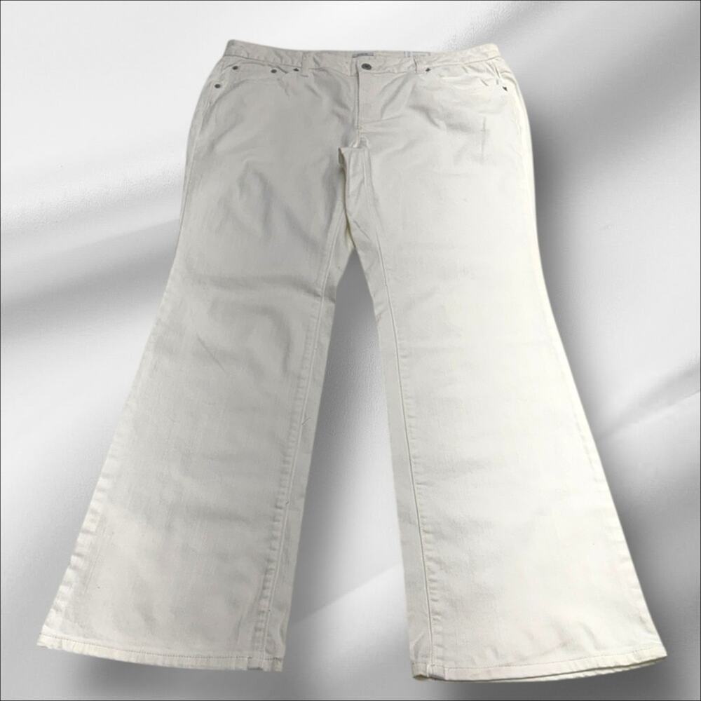 LIZ CLAIBORNE Women’s 16 Long Bleach White CHELSEA JEAN